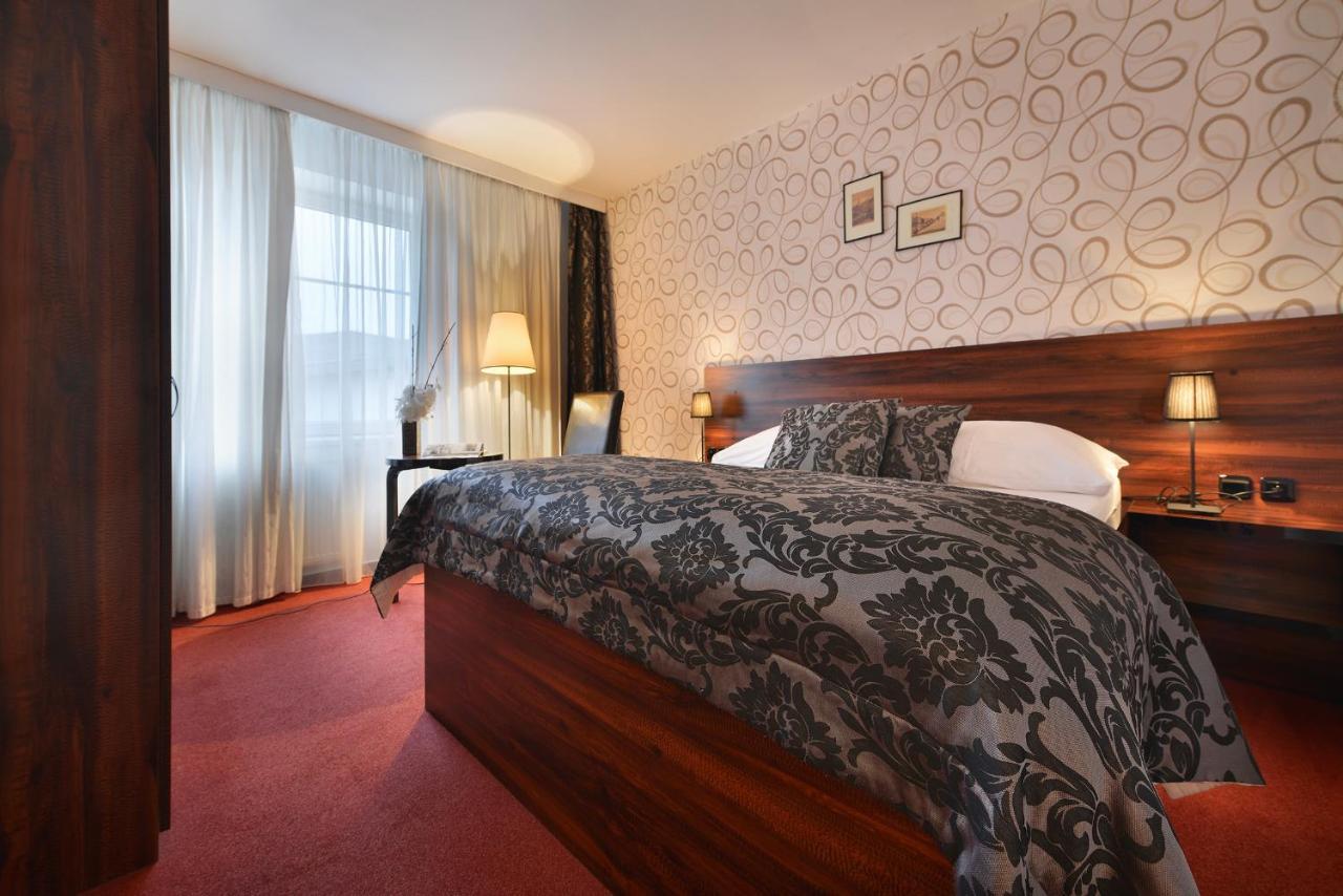 Parkhotel Morris Novy Bor Exterior photo