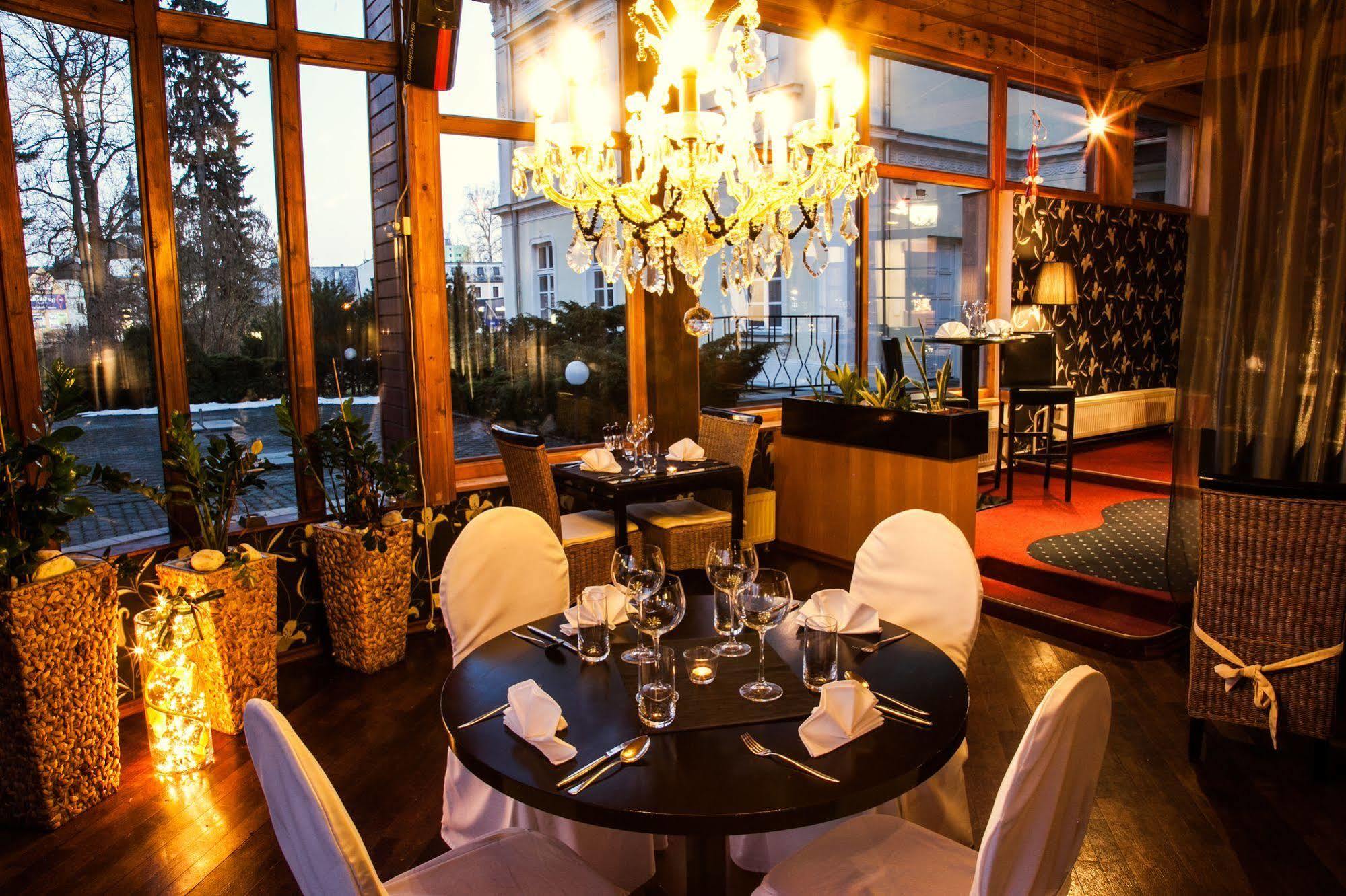 Parkhotel Morris Novy Bor Exterior photo